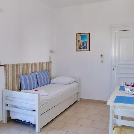 Theologos Place 3* 安迪帕罗斯岛