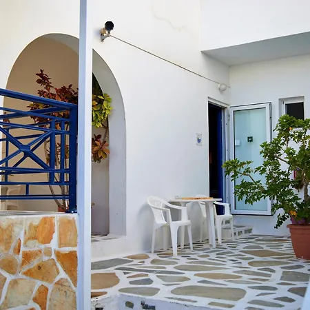 Theologos Place 招待所 安迪帕罗斯岛