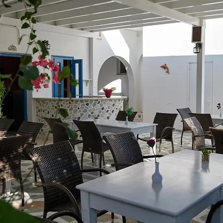 Theologos Place 招待所 安迪帕罗斯岛